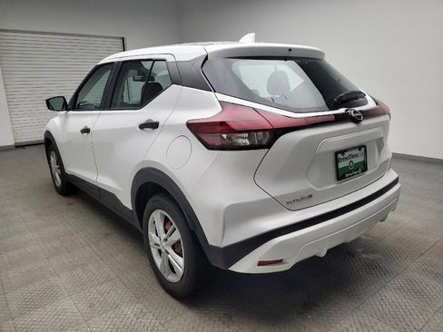 Used 2022 Nissan Kicks S image 5