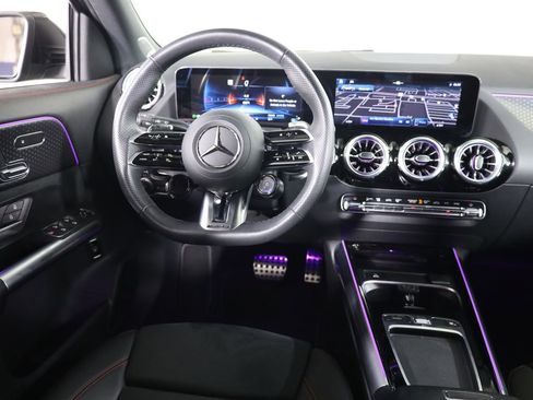 Used 2025 Mercedes-Benz GLA 35 AMG 4MATIC image 42