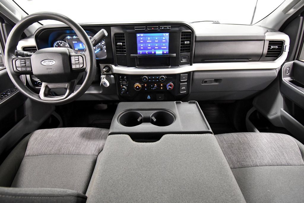 Used 2024 Ford F350 XLT w/ FX4 Off-Road Package AWD/4WD image 3