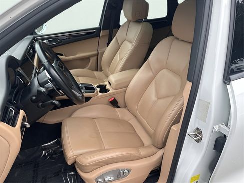 Used 2020 Porsche Macan image 10