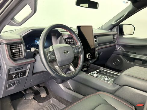 Used 2023 Ford Expedition Max Limited AWD/4WD image 4