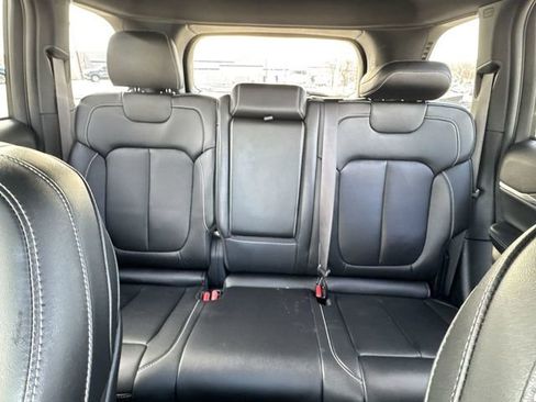 Used 2024 Jeep Grand Cherokee Limited w/ Black Appearance Package image 26