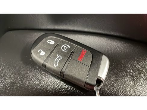 Used 2024 Jeep Grand Cherokee L Altitude AWD/4WD image 21