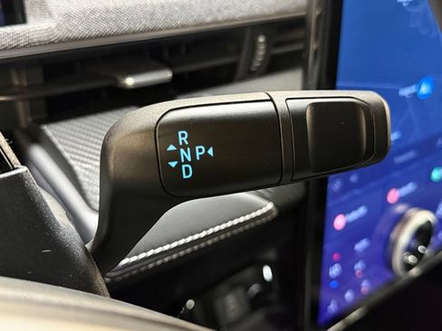 Used 2025 Ford Mustang Mach-E Premium AWD/4WD image 29