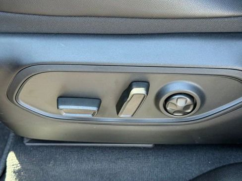 New 2025 Jeep Grand Cherokee L Limited image 16