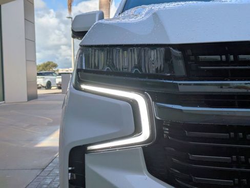 Used 2022 Chevrolet Suburban RST w/ Luxury Package RWD image 11