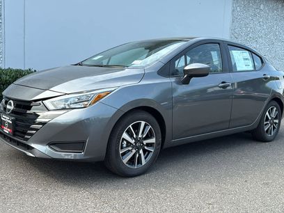 New 2025 Nissan Versa SV w/ Trunk Package
