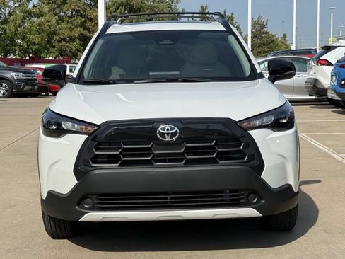 Used 2026 Toyota Corolla Cross LE w/ Moonroof Package FWD image 8