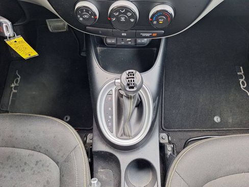 Used 2016 Kia Soul + FWD image 29