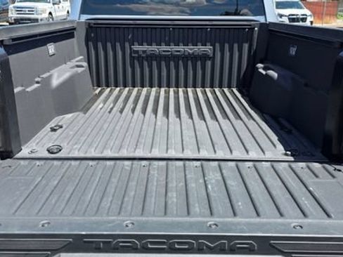 Used 2025 Toyota Tacoma TRD Off-Road AWD/4WD image 7