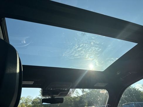 New 2025 Lincoln Navigator Reserve w/ Jet Appearance Package image 22