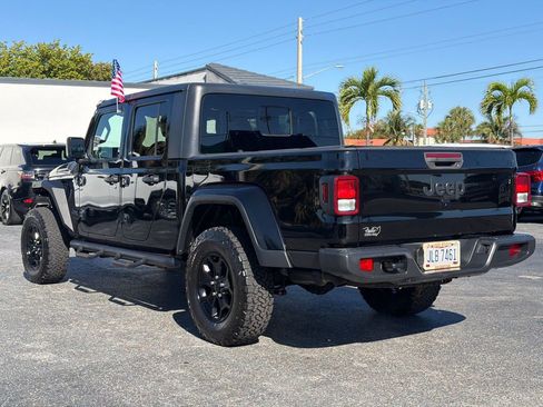 Used 2021 Jeep Gladiator Sport image 3
