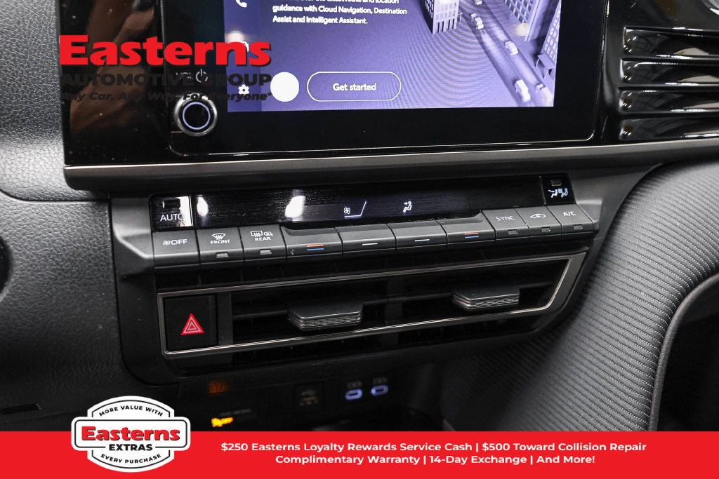 Used 2025 Toyota Camry SE FWD image 21