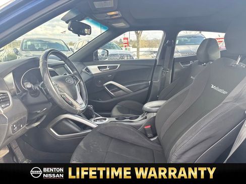 Used 2017 Hyundai Veloster Value Edition image 10