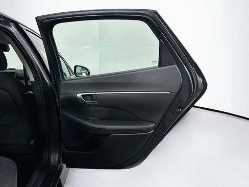 Used 2025 Hyundai Sonata SEL FWD image 28
