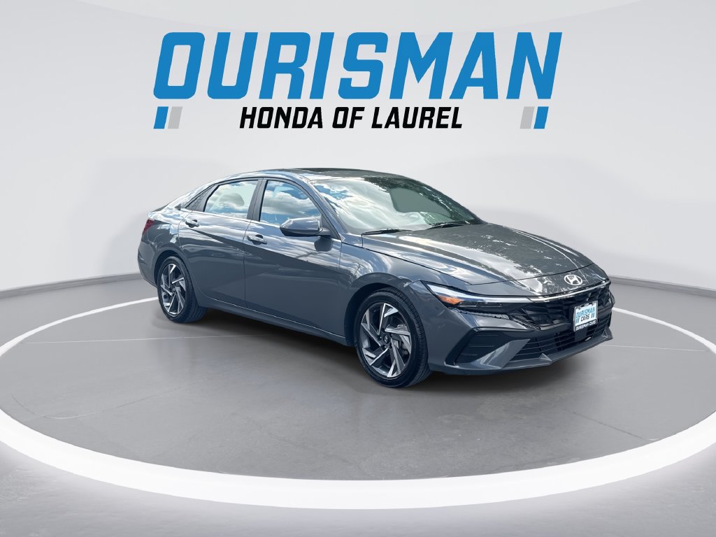 Used 2024 Hyundai Elantra SEL w/ Convenience Package FWD image 2