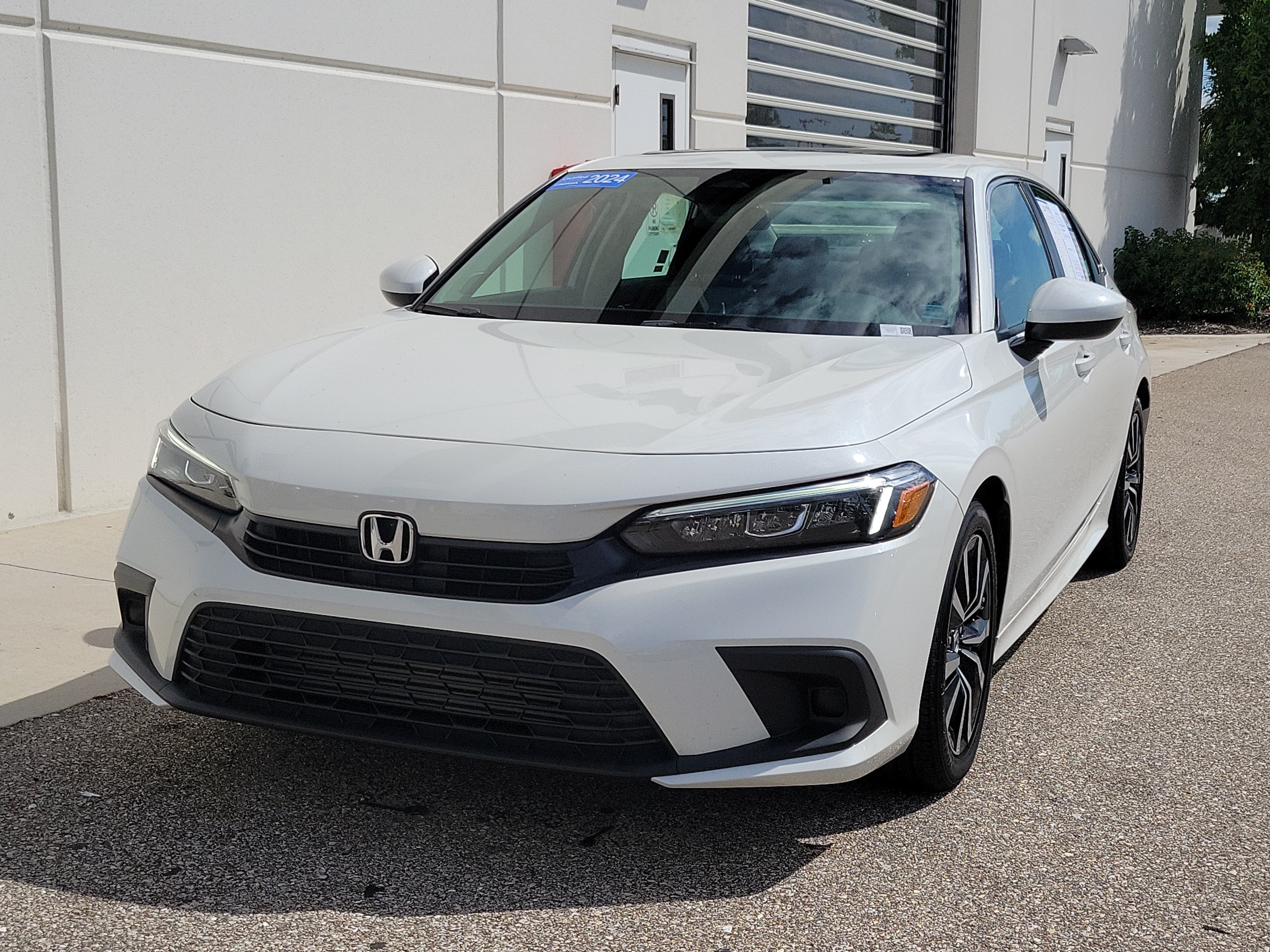 Used 2024 Honda Civic EX image 3