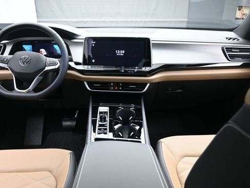 New 2026 Volkswagen Atlas Cross Sport SE image 9