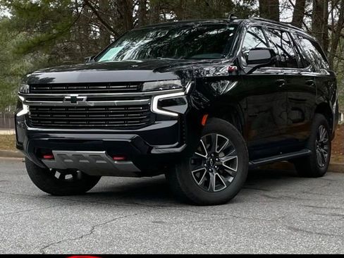 Used 2021 Chevrolet Tahoe Z71 w/ Z71 Off-Road Package image 1