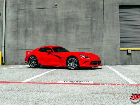 Used 2015 Dodge Viper SRT-10 RWD image 18