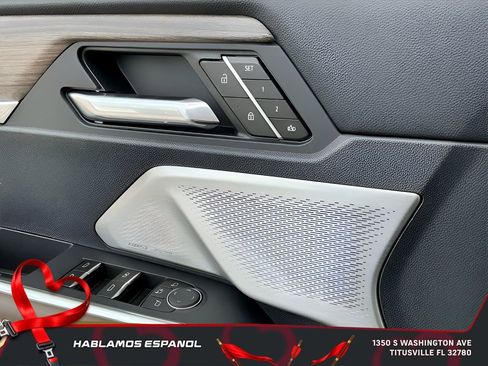 New 2026 GMC Acadia Denali Ultimate w/ LPO, Floor Liner Package image 30