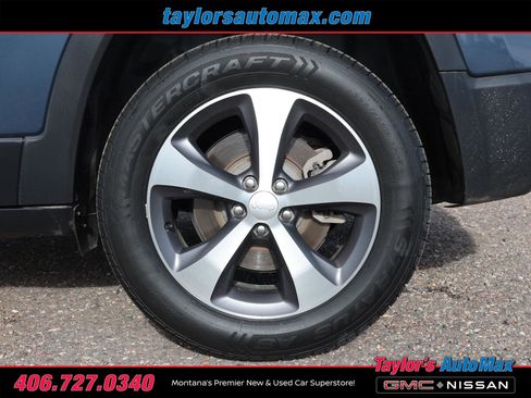 Used 2020 Jeep Cherokee Limited image 34