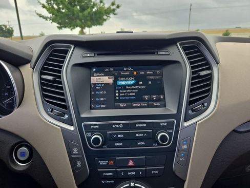 Used 2017 Hyundai Santa Fe Sport FWD image 26