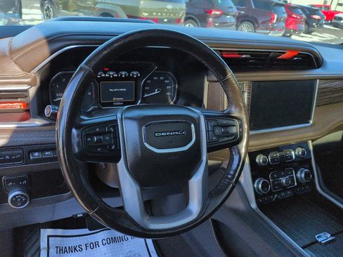 Used 2021 GMC Yukon Denali w/ Denali Premium Package image 12
