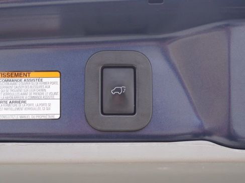 Used 2018 Toyota Sienna XLE w/ XLE Navigation Package FWD image 47