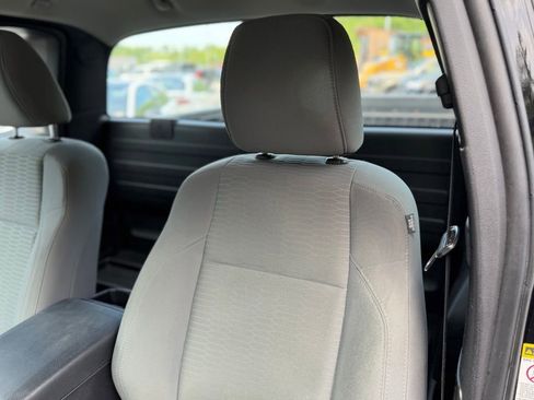 Used 2016 Toyota Tacoma SR RWD image 6
