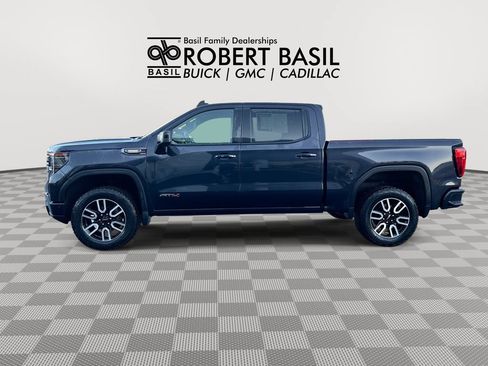Used 2023 GMC Sierra 1500 AT4 w/ AT4 Preferred Package AWD/4WD image 5