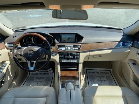 Used 2014 Mercedes-Benz E 350 4MATIC Sedan w/ Premium 1 Package image 26