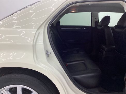 Used 2009 Chrysler 300 C image 20