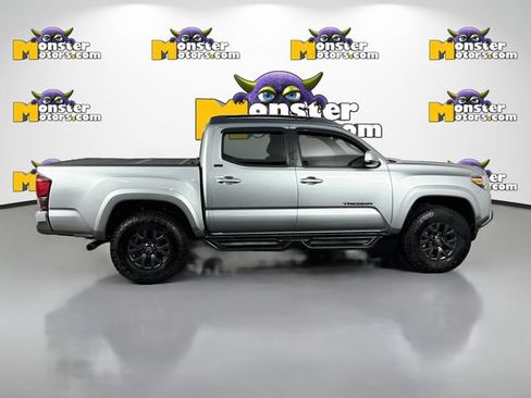 Used 2023 Toyota Tacoma SR5 AWD/4WD image 4