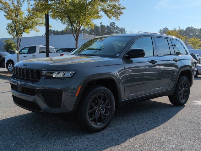 New 2027 Jeep Grand Cherokee Altitude RWD image 7