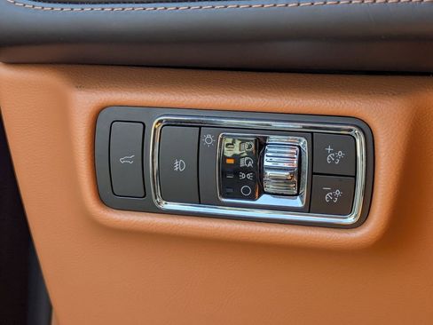 Used 2024 Lincoln Aviator Black Label w/ Jet Package AWD/4WD image 19