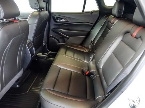 Used 2025 Chevrolet Trax RS w/ Sunroof Package FWD image 15