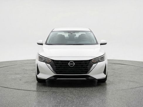Used 2025 Nissan Sentra SV FWD image 2
