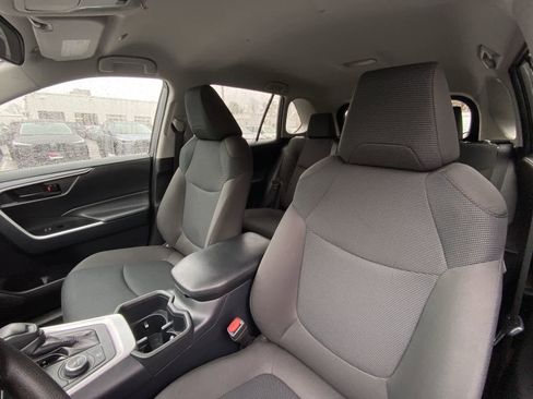 Used 2025 Toyota RAV4 LE image 21