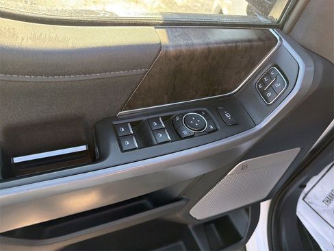 Used 2024 Ford F250 Lariat image 16