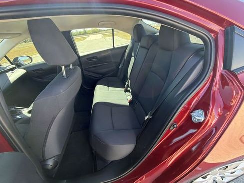 Used 2025 Toyota Corolla LE image 23