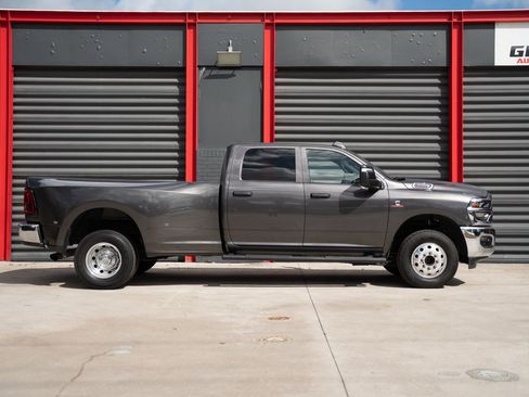 Used 2025 RAM 3500 Tradesman AWD/4WD image 4