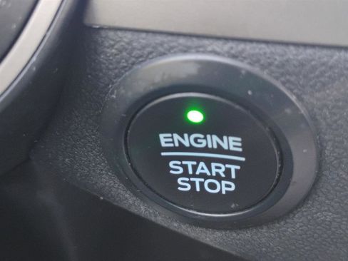Used 2020 Ford Escape SE FWD image 26