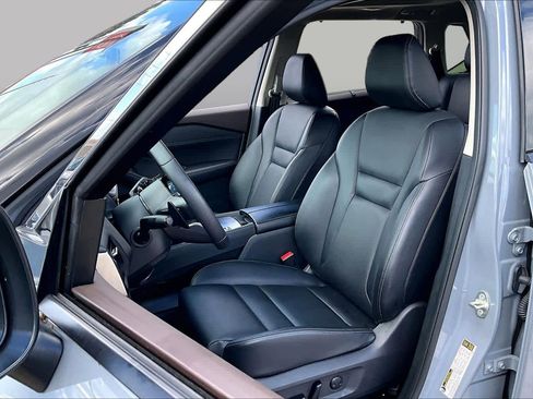 Certified 2023 Nissan Rogue SV w/ SV Premium B Package FWD image 8