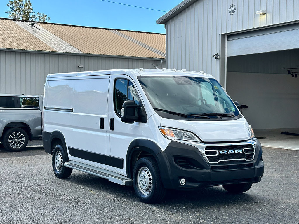 Used 2025 RAM ProMaster 2500 w/ U-Haul Equipment Group FWD image 37