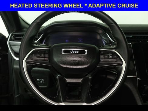 Used 2022 Jeep Grand Cherokee Altitude AWD/4WD image 6