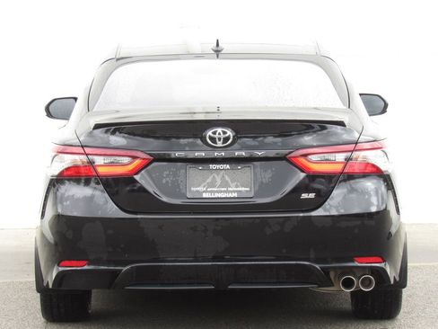 Used 2021 Toyota Camry SE w/ Carpet Mat Package (TMS) FWD image 7
