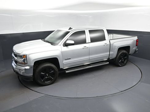 Used 2018 Chevrolet Silverado 1500 LT w/ Texas Edition RWD image 32