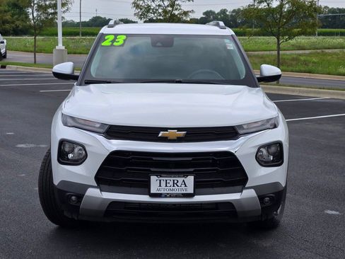 Used 2023 Chevrolet TrailBlazer LT FWD image 2