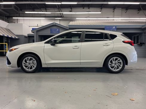 Certified 2025 Subaru Impreza 2.0i w/ Popular Package #1A image 4
